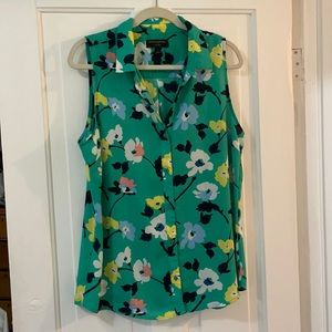 Banana Republic Sleeveless Button-down, Size L